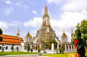 10 Must-Visit Places in Bangkok